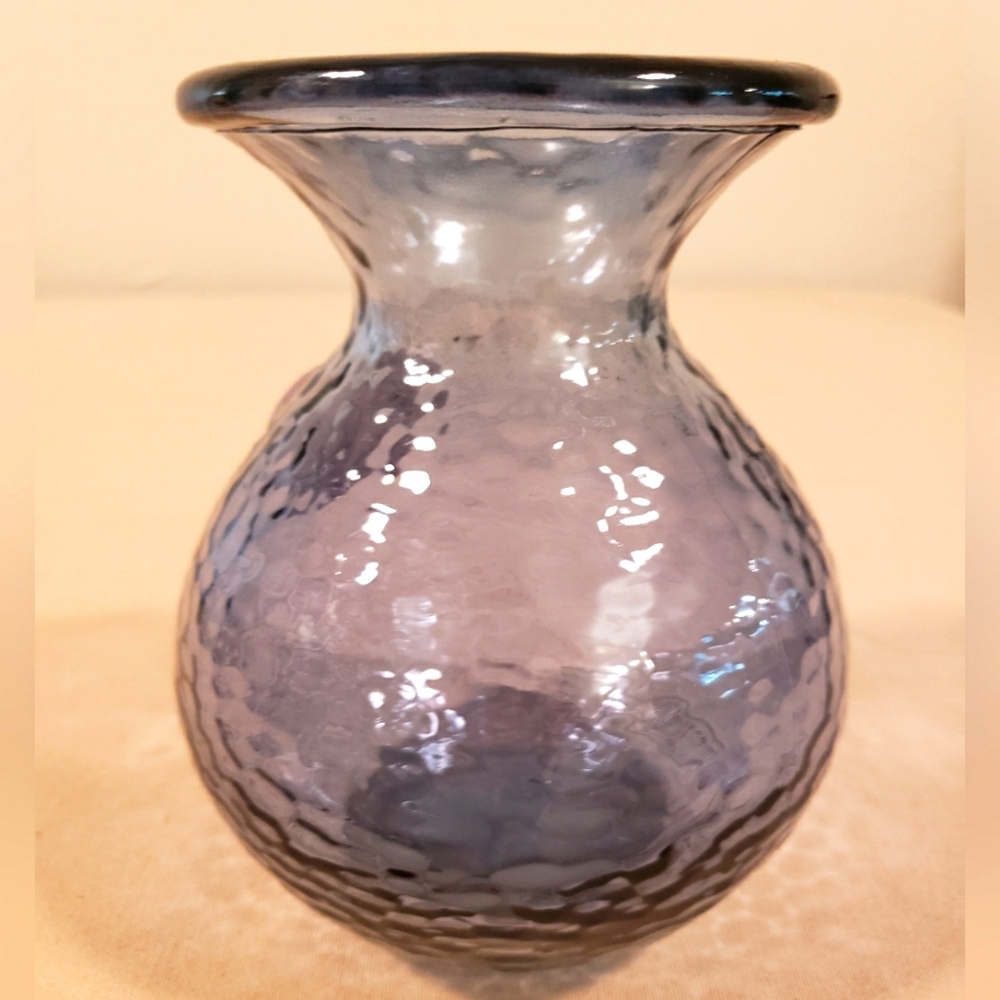 ELEGANT BLUE GLASS VASE